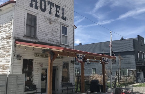 Jackson Hotel | Entire Hotel for Private Rental-just across the street from the hot springs!