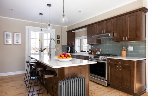 Narragansett Pier House | Entire House:14 Guests, 7 BRs, 10 Beds, 5 Full Baths, Outdoor Shower, Beach Gear