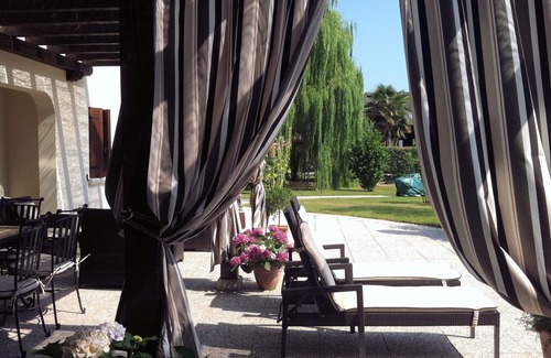 Cessalto Villa | Entire Luxury Villa in Prosecco Area Near Venice - Sleeps 14 - 16 FREE WIFI