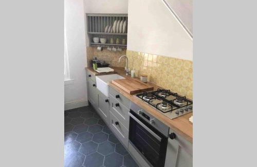 Torquay Villa | Entire Maisonette Torquay Newly Renovated