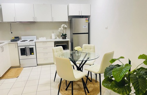 Norwood Apartment | Entire One Bed Room Unit in Norwood, Adelaide. 8 Min drive to the City Centre