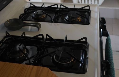 Aurora Apartment | Entire Top Floor 1BR, 1BTH! Near Fox River, Casino & Downtown Chicago