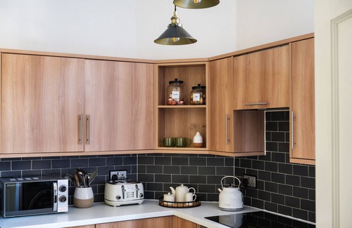 Birnam Apartment | Entire two bed apartment