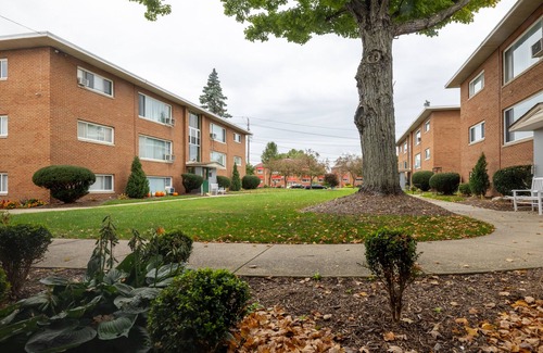 Fairview Park Apartment | Entire Two-Bedroom Full Bath Full Kitchen Apt with parking @ Georgetown Villas!