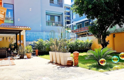 Yan Nawa Villa | 💝 Entire villa with pool and garden located in the center of Bangkok