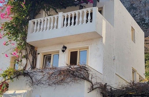 Piskopiano Villa | Entire Villa full View 3 bedrooms 3 bathrooms 3 kitchens