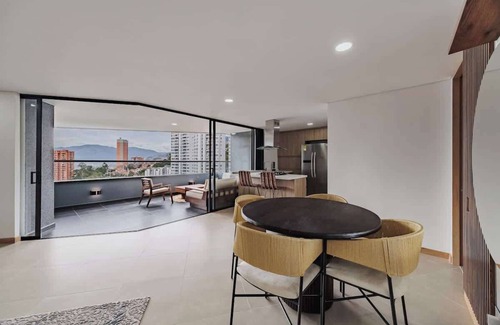 Buenos Aires Apartment | EP| Modern 2 BR W/Workspace, Views, Pool, Gym