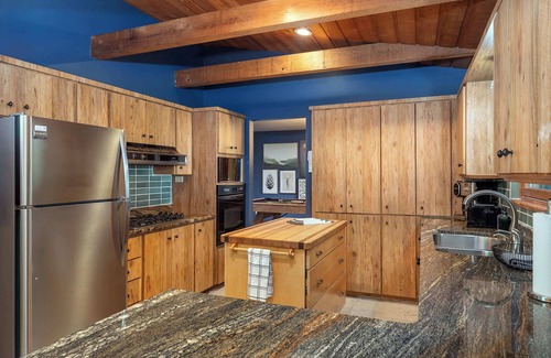 Wolf Laurel House | Epic Home Sleeps 20-Basketball Court-Hot Tub-Sauna