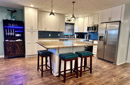 Weeki Wachee Gardens House | EPIC Weeki Wachee paddle house included paddleboards and kayaks!