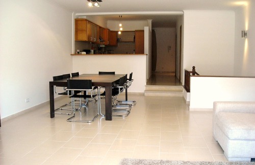 Ericeira Apartment | Ericeira - T2/T3 CHARMING APARTMENT WITH SEA VIEW AND UPON THE BEACH