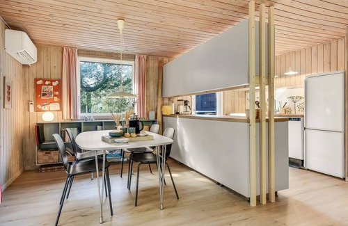 Blokhus House | "Eriksine" - 1.9km from the sea by Interhome
