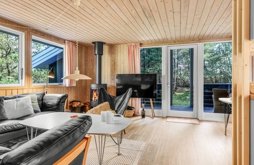 Blokhus House | "Eriksine" - 1.9km from the sea by Interhome