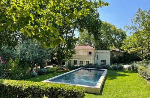 Noves Bed & Breakfast | Ermitage Notre Dame de Vacquieres