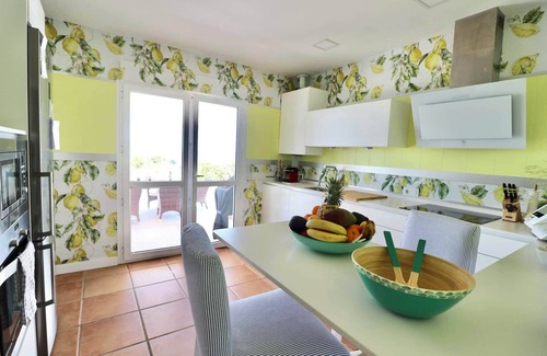 Cabo Roche House | Erste Meeres Linie Ferienhaus mit Garten, Pool und Privatem Strandzugang