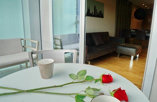 El Port Apartment | Apartment in Front of Fira Gran Via