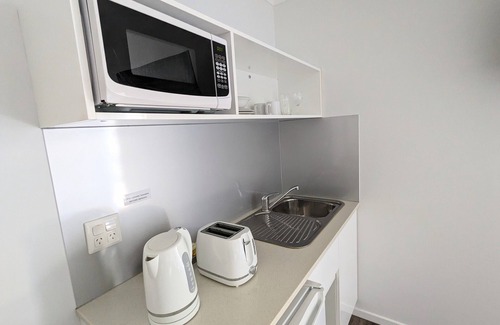 Cairns Central Business District Apartment | Escape On Lake