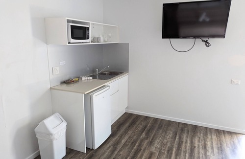 Cairns Central Business District Apartment | Escape On Lake