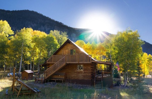 Jasper Cabin | Escape the Alamosa Sand Dunes in Jasper, Colorado!