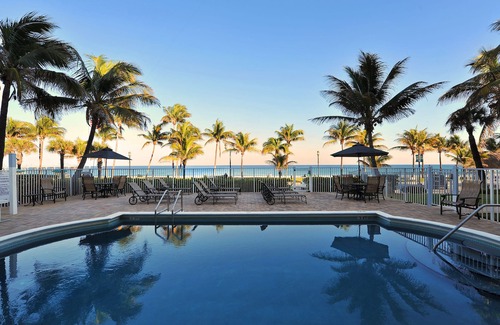Deerfield Beach Condo | ESCAPE the cold.Gorgeous OCEANFRONT Getaway