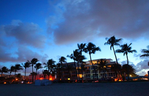 Deerfield Beach Condo | ESCAPE the cold.Gorgeous OCEANFRONT Getaway