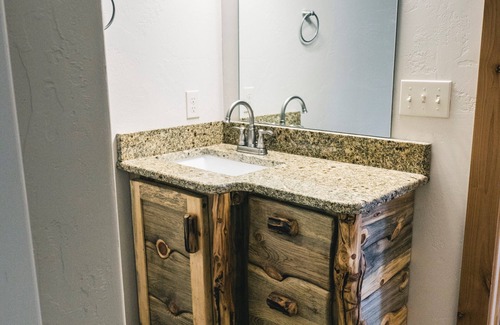 Mancos Cabin | Escape to a 5-star Lodge at the top of a mountain in SW Colorado