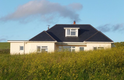 Crynant Cottage | Escape to a cliff top location superb sea views. No traffic noise. Pets welcome
