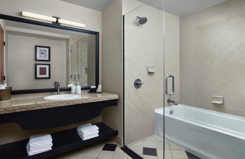 West Sedona Hotel | Escape to a Luxurious Room Perfect for Wellness Retreats