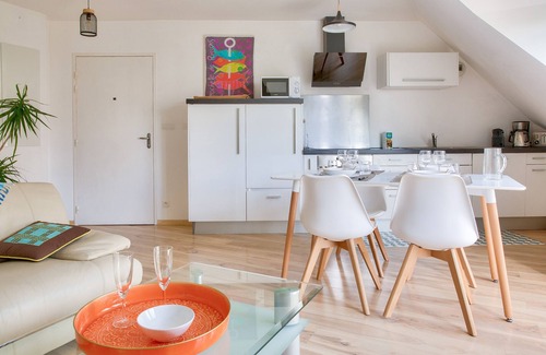Fouesnant Apartment | Escape to Fouesnant in a flat with balcony