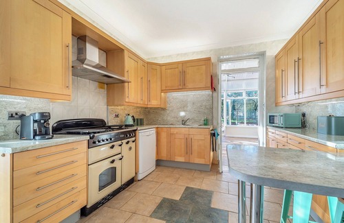 Larkhall Cottage | Escape to our luxurious four-bedroom house in secluded Ashgill near Lanark.