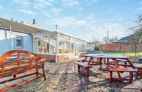 Larkhall Cottage | Escape to our luxurious four-bedroom house in secluded Ashgill near Lanark.