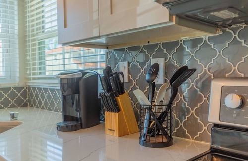 Isla del Sol Condo | Escape to Paradise in St Pete , min from ST Pete Beach , Discnts avail.