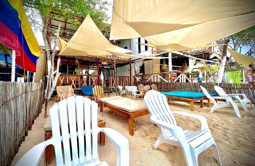 Bocachica Bed & Breakfast | Escape to Paradise! Ocean front room at Shekina Club House - Baru