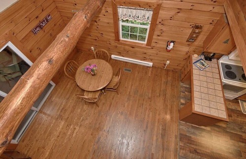 Rockbridge Cabin | Escape to Privacy and Comfort at Martinwoods Cabins – Wildflower Cabin