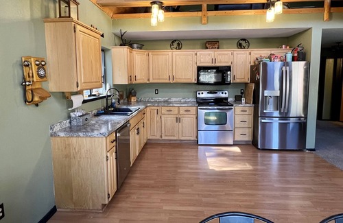 Mammoth Creek Cabin | Escape to serenity! Quiet, breathtaking views, and access to public land.