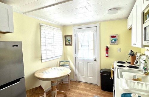 North Truro Apartment | ESCAPE TO THE CAPE! Cancellation Opening! Aug 13-17!