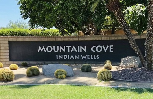 Indian Wells Condo | Escape to the Desert Oasis -Furnished Vacation Home with Mountain Views