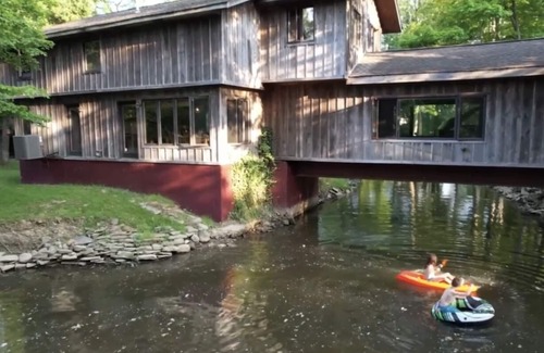 Blacklick Cabin | Escape to the Idyllic Bridge House for some much needed R&R
