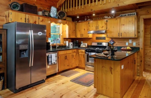 Blue Ridge Cabin | Escape to the Mountains - Fall in love with Blue Ridge!