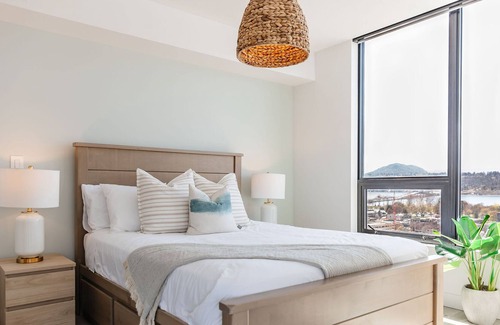 Downtown Kelowna Apartment | Escape to the perfect vacation destination at the "Seaside