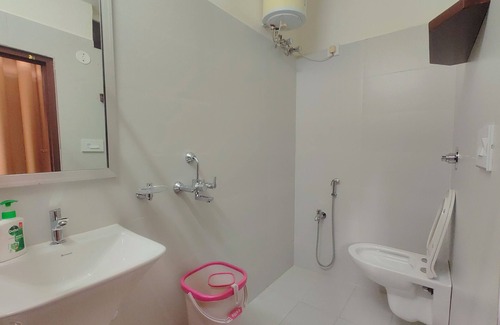 Sambalpur Apartment | Escape to this charming apartment with a touch of nature in centre of town.