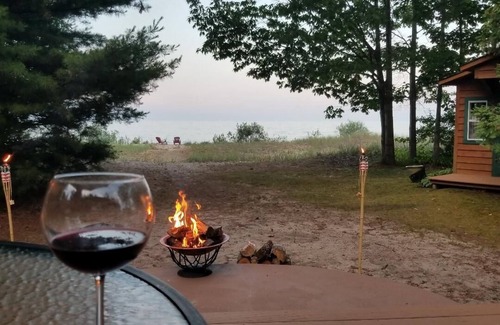 Greenbush Cottage | "Escape to Timeless Charm: Your Year-Round Vintage Getaway Awaits!"