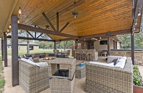 Hearne House | Escape to Tranquility at the Villas of Wind Dancer Retreat