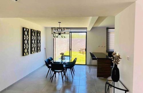 San Luis Potosi Apartment | Espaciosa casa cerca de zona industrial