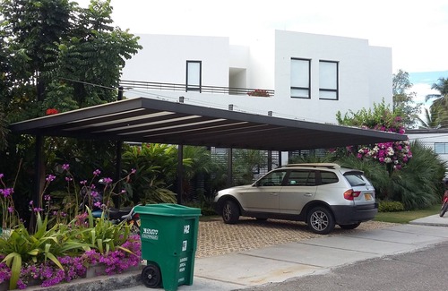 Girardot House | Espectacular Casa con Vista
