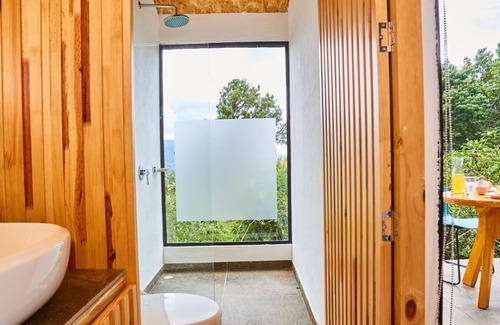 Choconta House | Espectacular Casita en el Bosque 140.000 M2 de verde CC RNT -63503