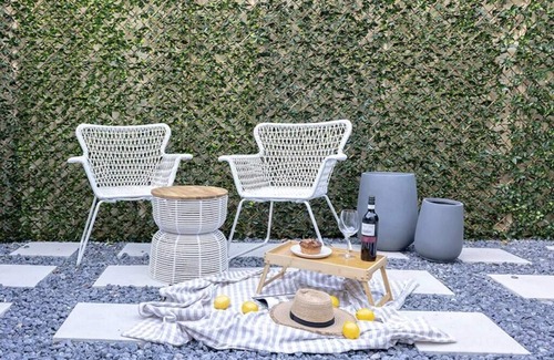 Seaford House | Esplanade Elegance Seaford: Sleeps 7