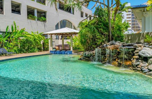 Cairns Central Business District Apartment | Esplanade Escape