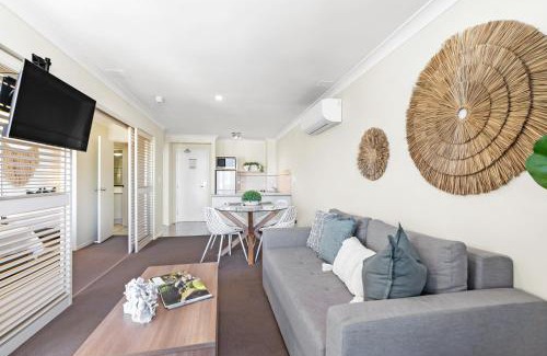 Cairns Central Business District Apartment | Esplanade Escape