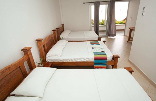 Covenas Hotel | Estándar Múltiple Con Balcón En Coveñas Cerca A La Playa