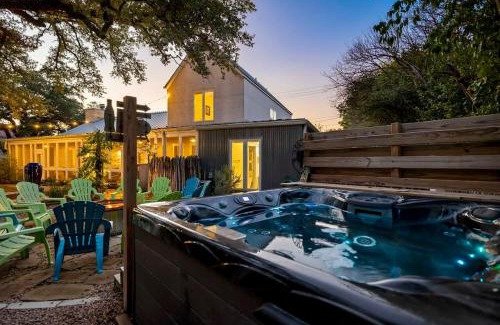 Fredericksburg House | Estancia - Pool Hot Tub Ping Pong